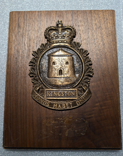 Plaque CFB Kingston Crest